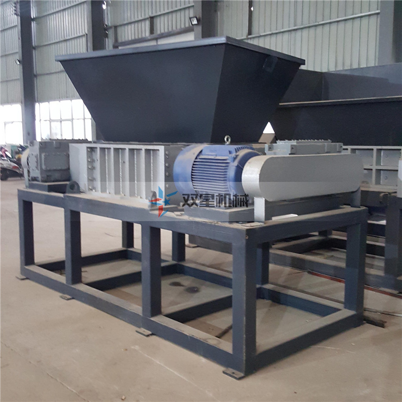 金屬撕碎機設備廠家該如何選擇，質量價格售后一個不能少