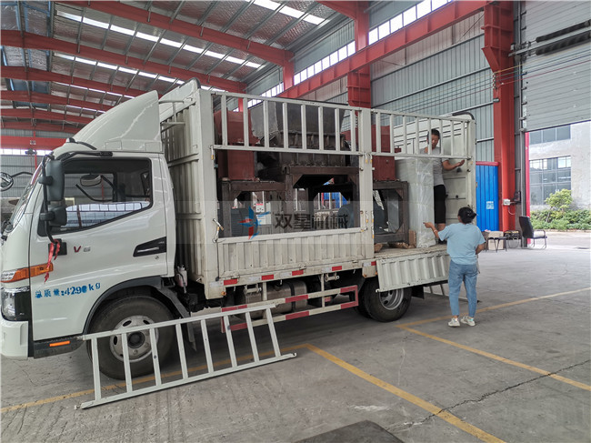 1000型<a href='http://haizhiyu.cn/ssxl/10.html' target='_blank'><span>金屬撕碎機(jī)</span></a>發(fā)貨發(fā)往河北