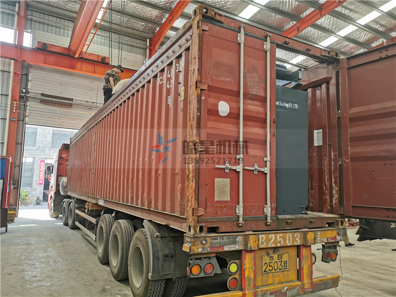 <a href='http://haizhiyu.cn/psxl/6.html' target='_blank'><span>易拉罐破碎機(jī)</span></a>裝箱出口發(fā)貨