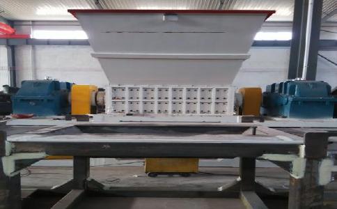 哪些因素決定著<a href='http://haizhiyu.cn/ssxl/10.html' target='_blank'><span>金屬撕碎機(jī)</span></a>的價格