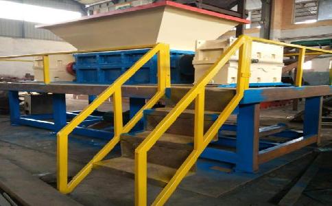 為什么建議你選擇<a href='http://haizhiyu.cn/ssxl/10.html' target='_blank'><span>金屬撕碎機</span></a>